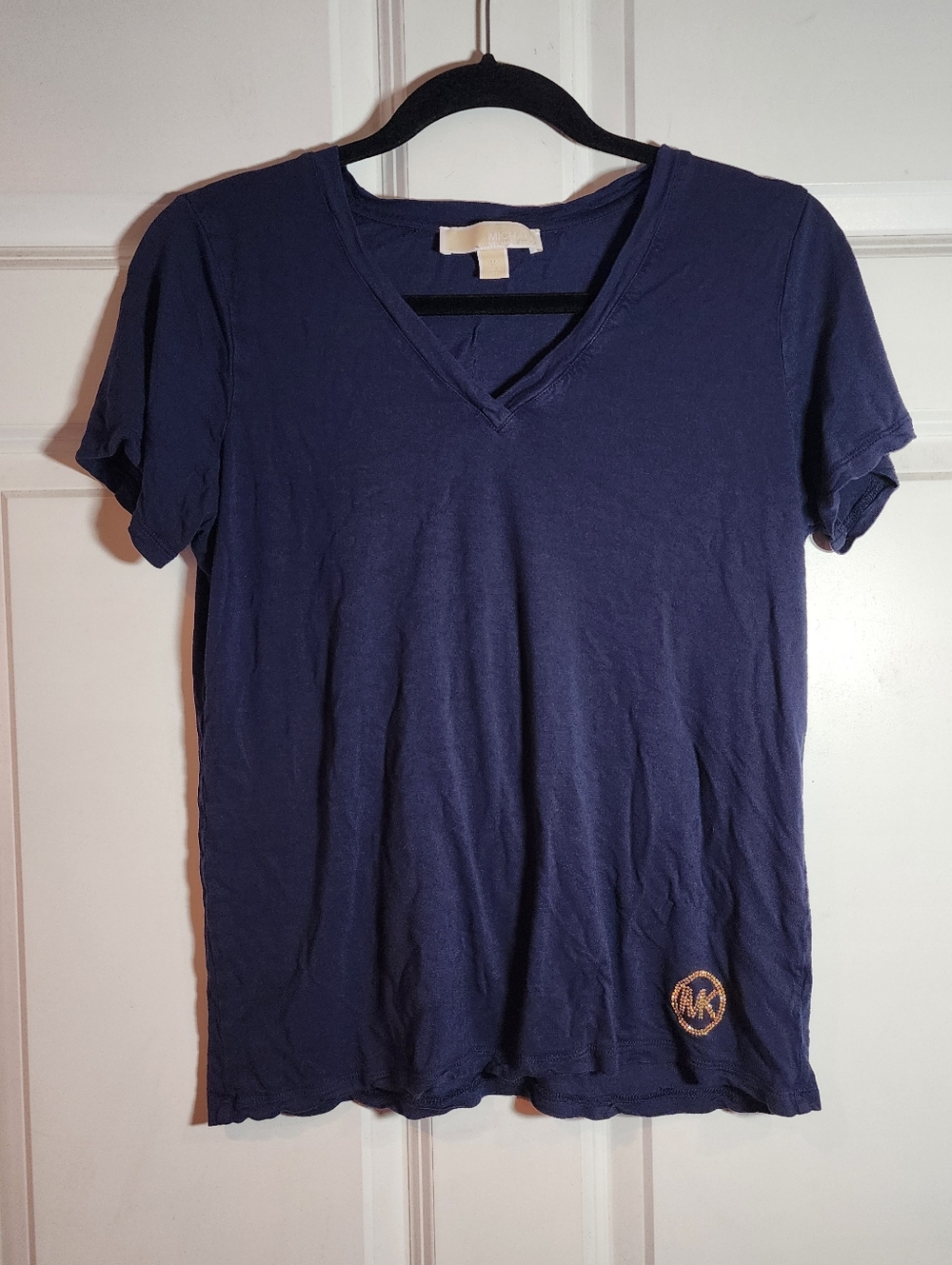 MICHAEL Michael Kors Deep Navy V-Neck Short Sleeve Tee with Logo Accent M